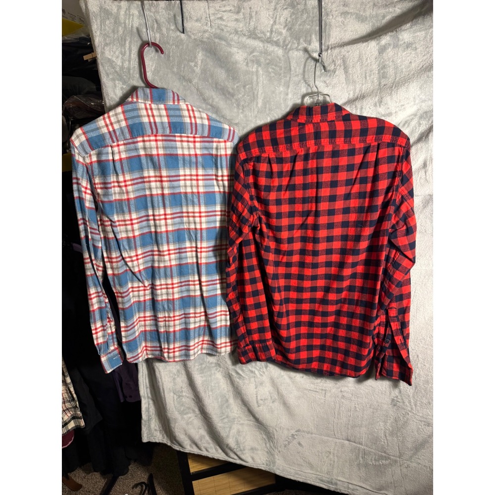 J Crew Flannel Shirts 2 shirt bundle men's size medium Red Plaid‎ is Slim Fit